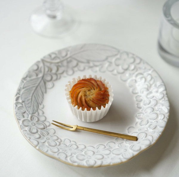 日本製 春櫻拿鐵杯盤 | 古典繡球花 咖啡杯碟 下午茶 小花浮雕 拍照道具