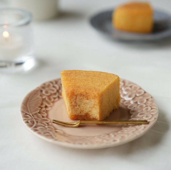 日本製 春櫻拿鐵杯盤 | 古典繡球花 咖啡杯碟 下午茶 小花浮雕 拍照道具