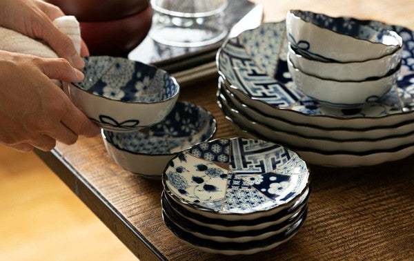 日本製 美濃燒 藍友禪菊形小鉢10.5cm | 沙拉碗 小菜碗 日式風格 職人手作