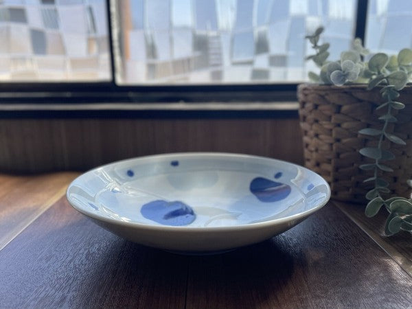 日本製 春眠貓咪和風餐盤 22cm | 陶瓷盤 義大利麵盤 貓咪圖案 淺盤 輕量餐盤