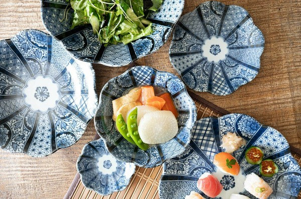 日本製 美濃燒 藍京花淺盤 16.5cm | 藍釉彩 花型盤 吉祥紋 小菜盤