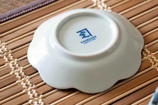 日本製 美濃燒 藍京花淺盤 16.5cm | 藍釉彩 花型盤 吉祥紋 小菜盤