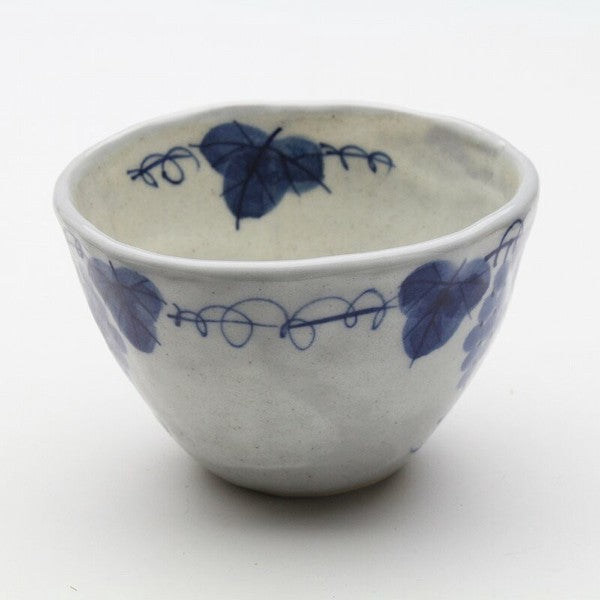 日本製 瀨戶燒 粉引藍白葡萄紋茶杯 陶瓷麵碗 | 湯碗 片口杯 茶杯 茶碗 豬口杯 藍白葡萄紋 日式餐具