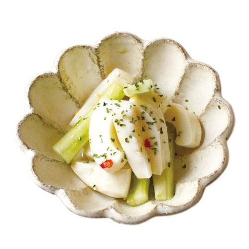 日本製 六魯 白色粉引輪花碗 12CM|白色碗 陶瓷餐盤 造型碗 - 富士通販