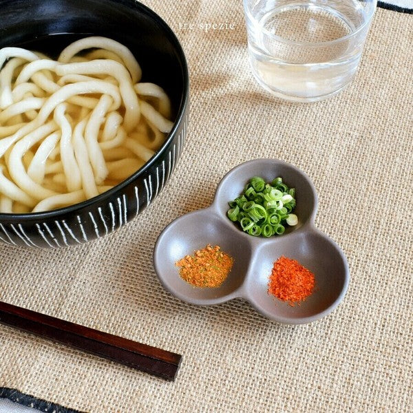 日本製 美濃燒 陶瓷三重調味盤 | 配料 配菜 醬料 漬物盤 拉麵 清粥 佐菜 調味碟