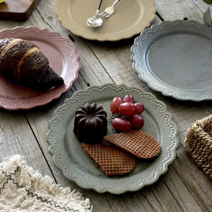 日本製 美濃燒 浮雕盤子 三色|18.5cm 甜點盤 水果盤 飾品盤 - 富士通販