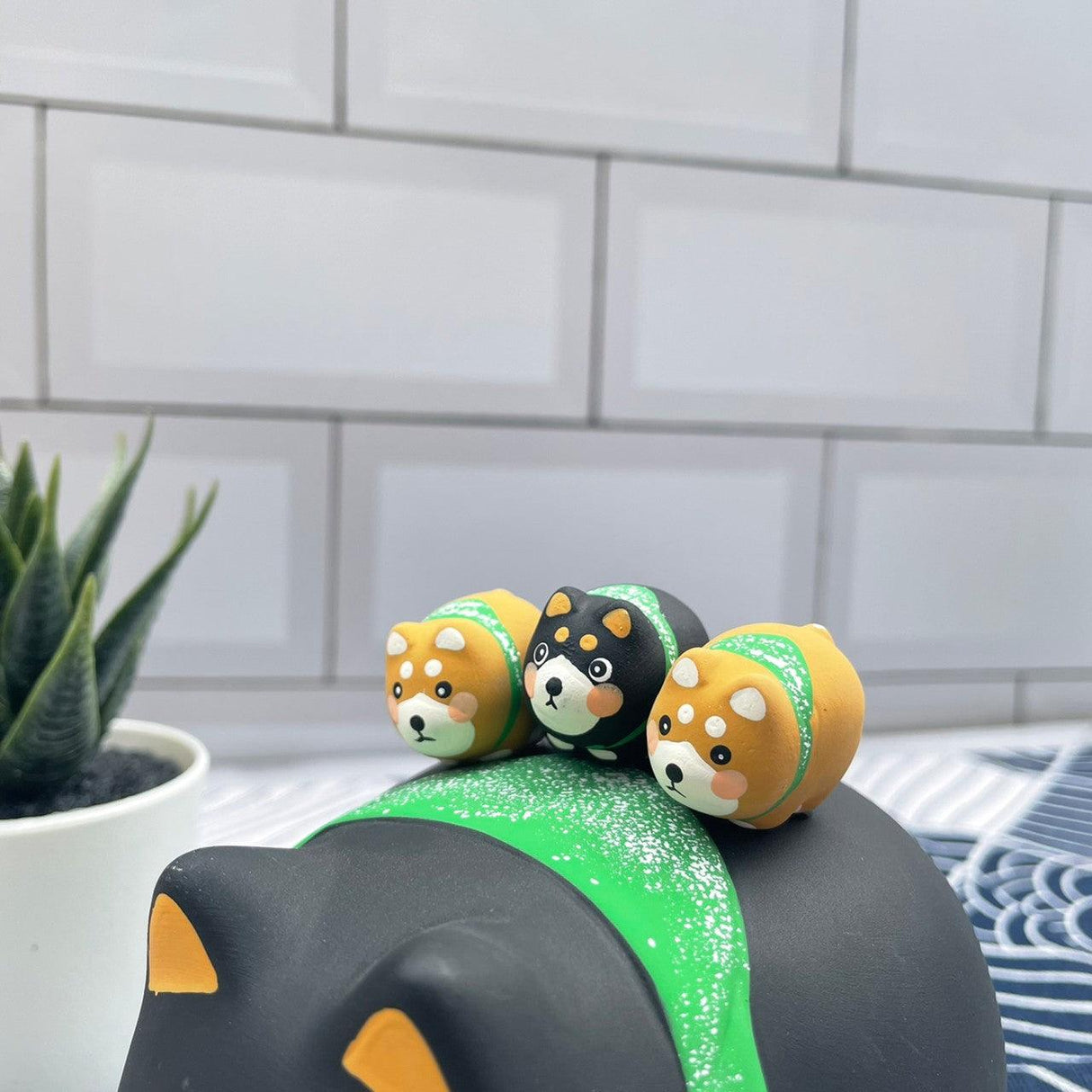 無釉陶黑柴家族擺飾 |2022過年裝飾招福吉祥物 - 富士通販