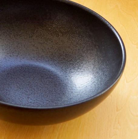 日本製 美濃燒 啞光黑碗 21.5cm|多用碗 飯碗 - 富士通販