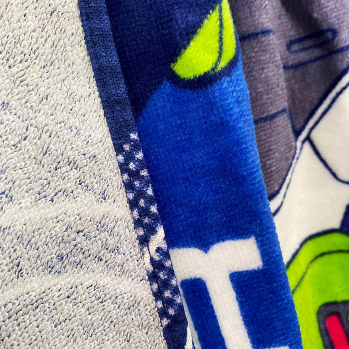 兒童迪士尼毛巾 2入|34x75cm 愛麗絲 巴斯光年 奇奇蒂蒂 維尼 米奇 米妮 唐老鴨5 - 富士通販