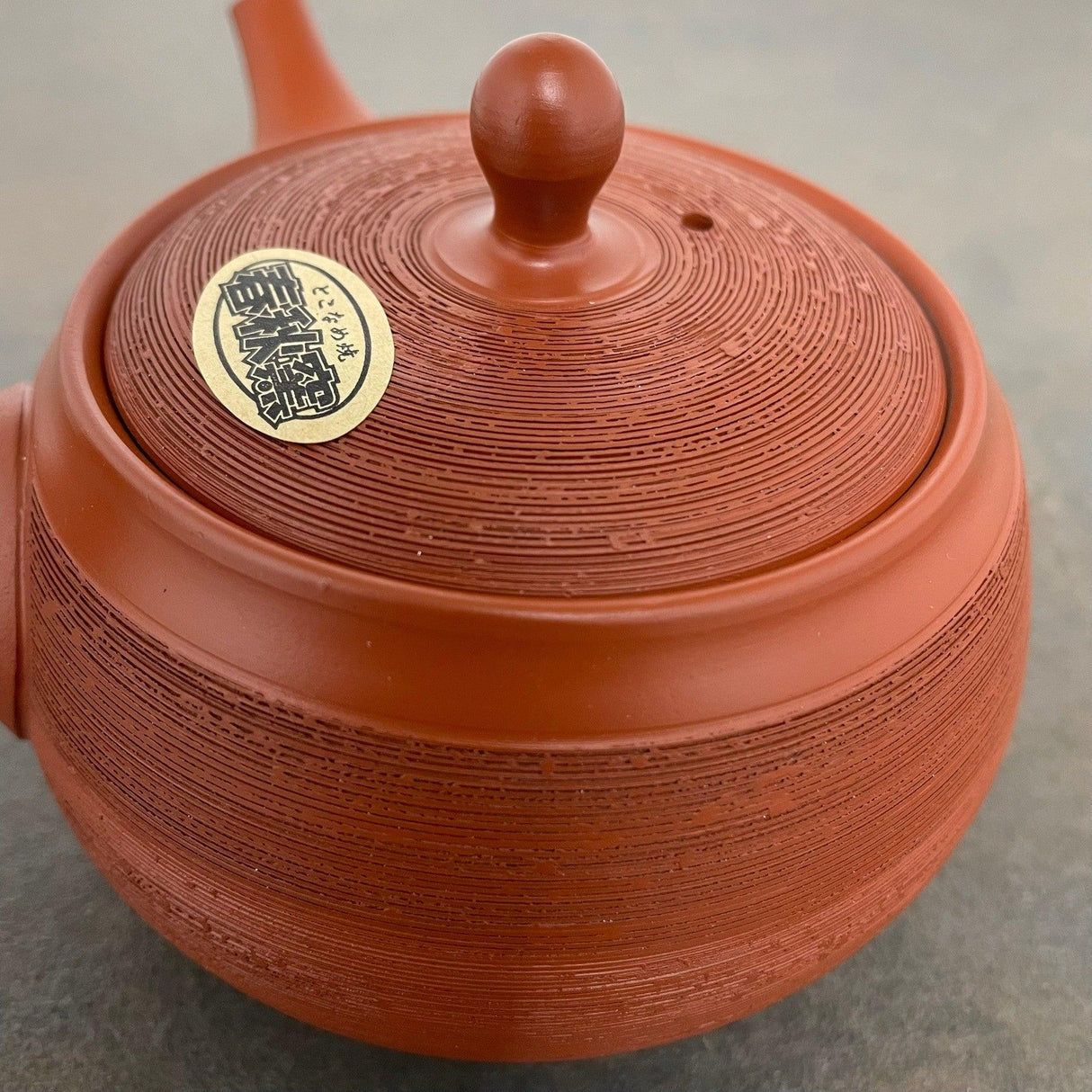 日本製 常滑燒 春秋窯 朱泥條紋 陶瓷茶壺|310cc - 富士通販