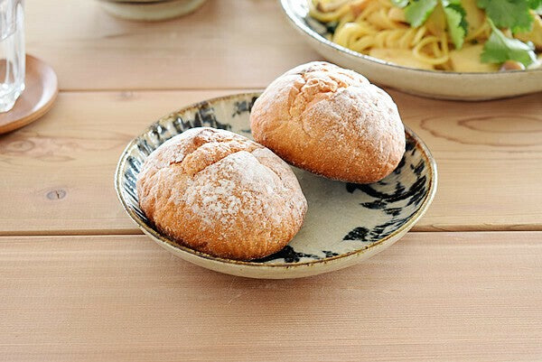 日本製 美濃燒 民芸錆十草深盤 | 沙拉盤 湯汁料理盤 彩釉雕紋 日式手作餐盤