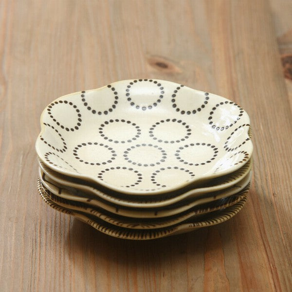 日本製 波佐見燒 natural69 粉引花型餐盤 | 陶瓷盤 餐盤 日式餐盤 淺盤