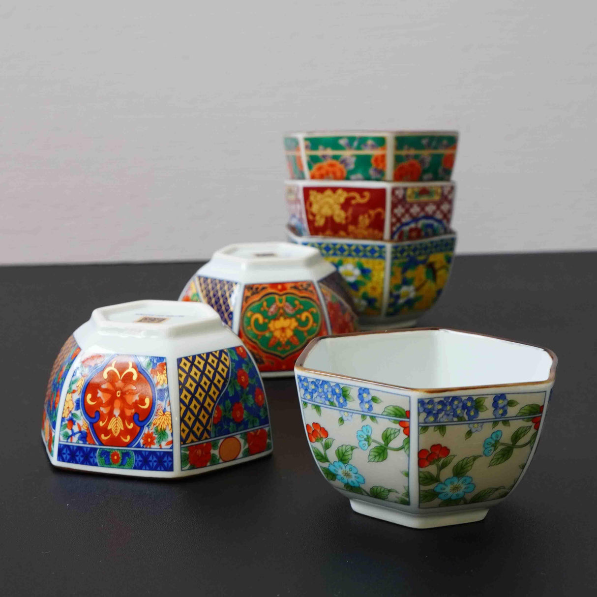 日本製 美濃燒 吾山窯 中國風金邊陶瓷六角碗|小碗 醬料碟 小菜碟 - 富士通販