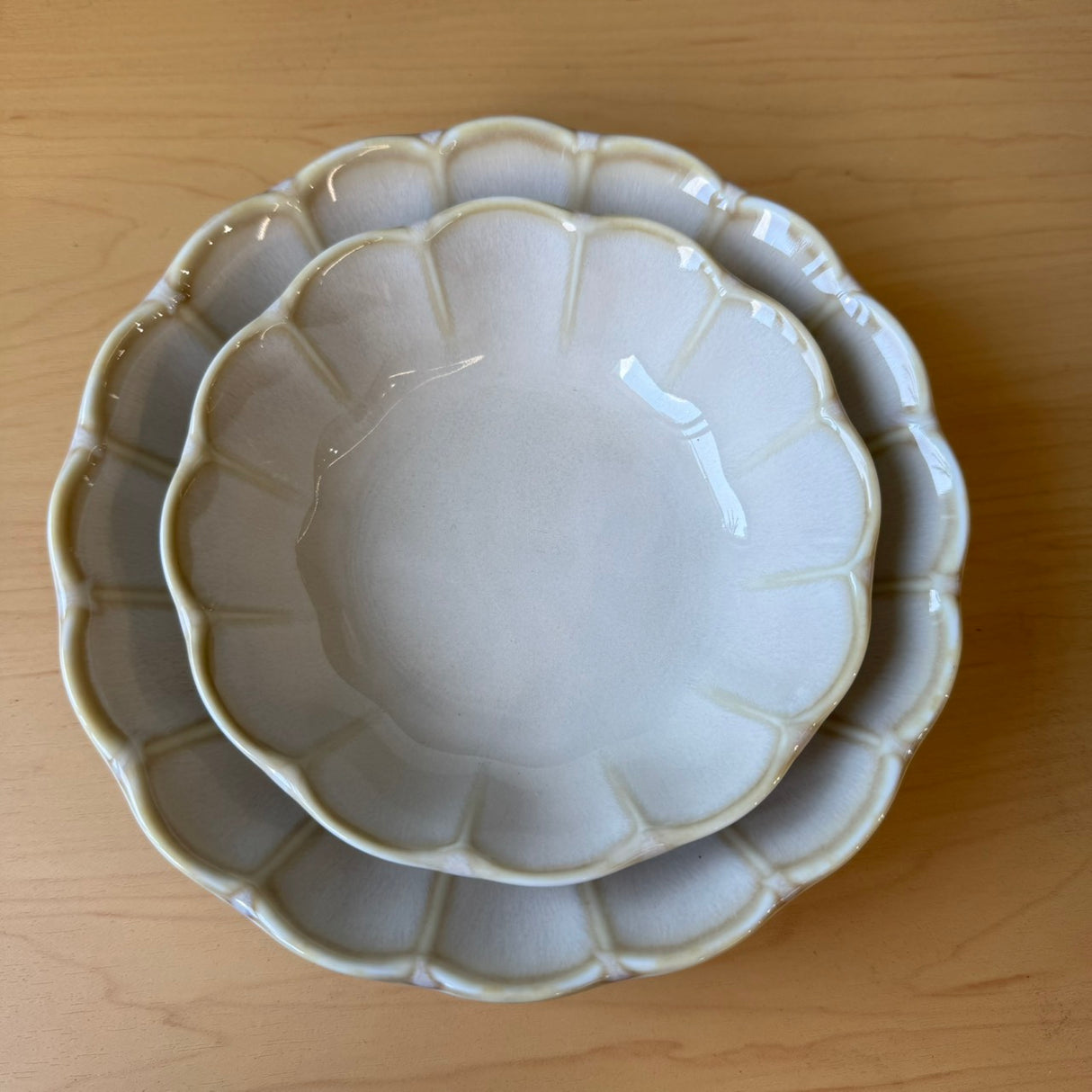 日本製美濃燒復古花邊造型米白色/松花綠餐盤