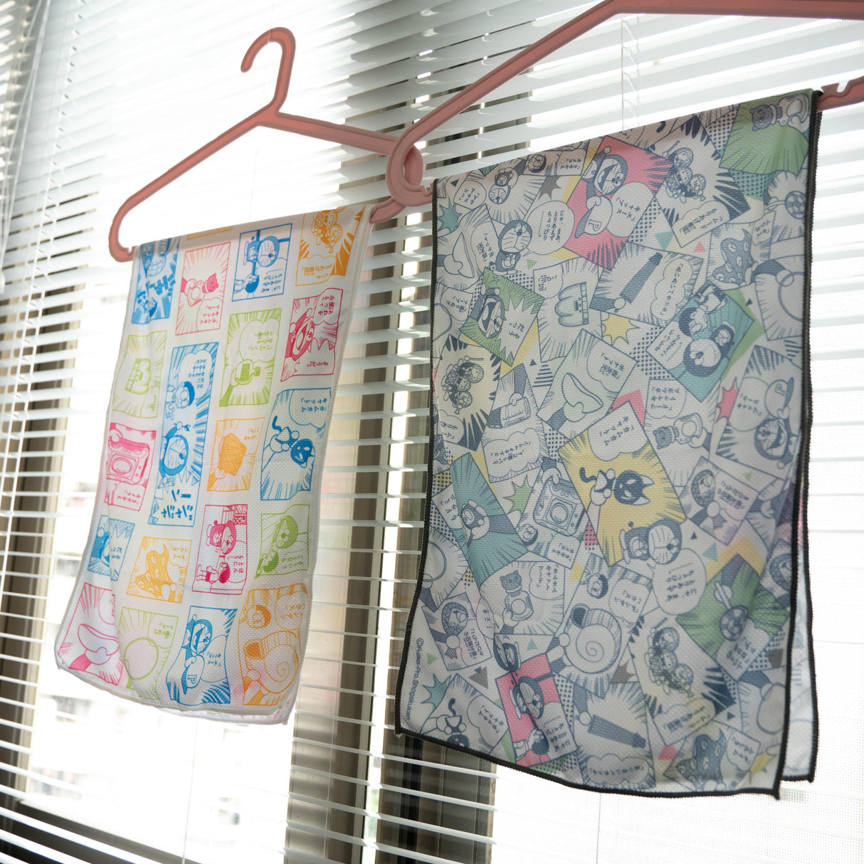 哆啦A夢造型涼毛巾|輕薄透氣可收納,附贈瓶子 - 富士通販