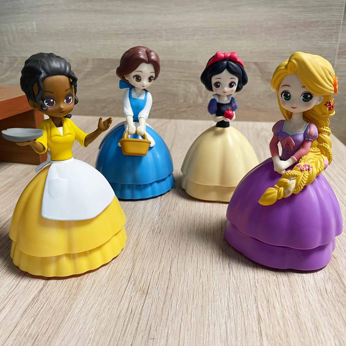 日本 BANDAI 萬代 迪士尼公主環保扭蛋 四款|貝兒 白雪公主 樂佩 蒂安娜 - 富士通販