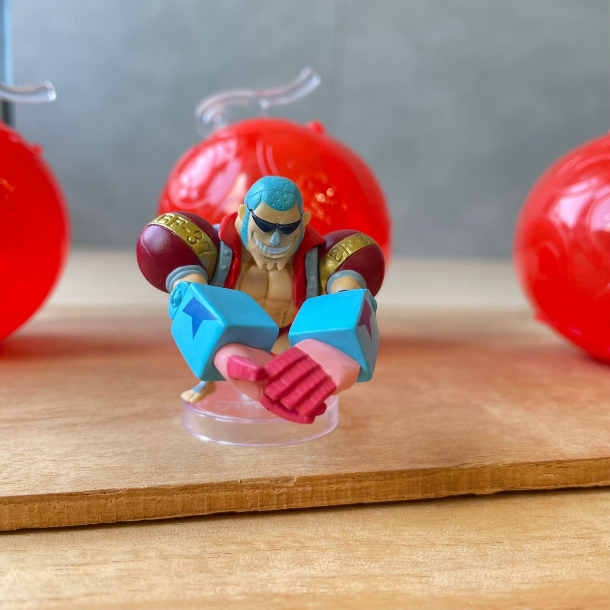 日本 BANDAI 萬代 海賊王 果實扭蛋 P8 第八海戰 扭蛋| 轉蛋 公仔 One piece - 富士通販