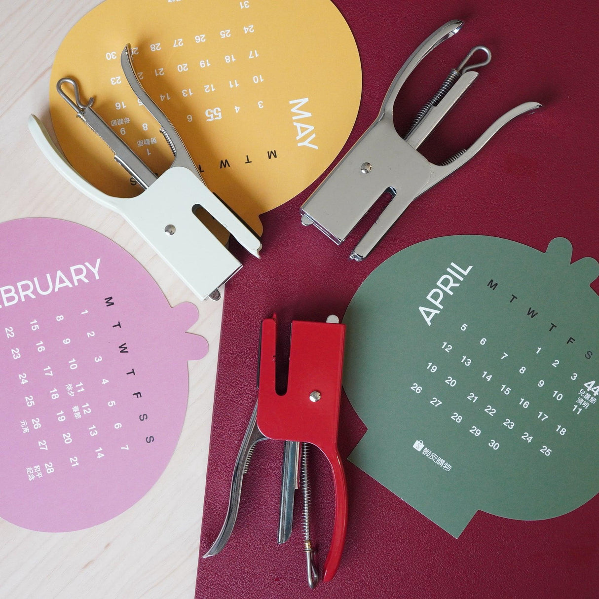 日本 DULTON BONOX 小狗造型 釘書機 三色|日本文具 辦公室用品 - 富士通販