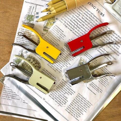 日本 DULTON BONOX 小狗造型 釘書機 三色|日本文具 辦公室用品 - 富士通販