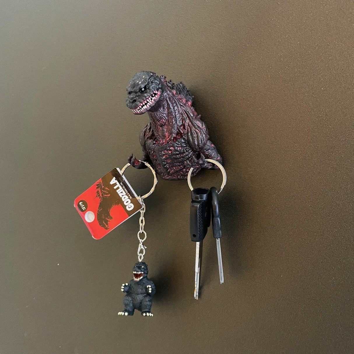 日本直送 正版Godzilla哥吉拉背鰭磁鐵 哥吉拉鑰匙圈|強力磁鐵掛勾 鑰匙 千禧 基多拉 黑多拉 - 富士通販