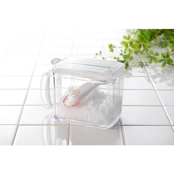 日本製LEYE灑鹽匙|不沾手控鹽、定量撒鹽勺 - 富士通販