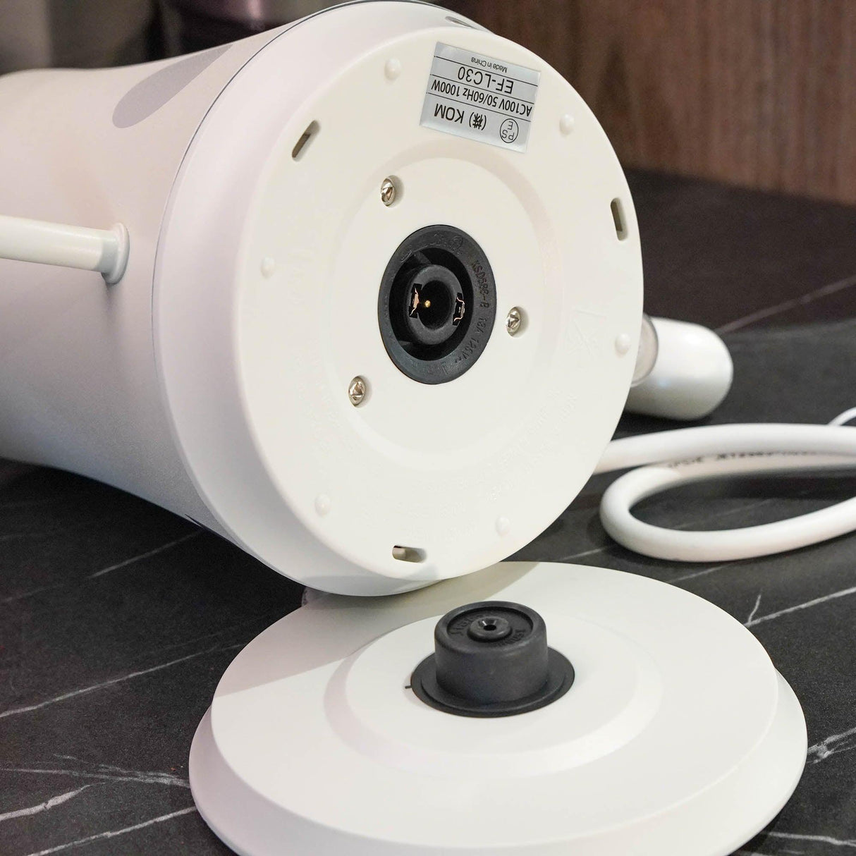 北歐 MOZ 電熱水壺 白色|電熱水壺 熱水壺 快煮壺 - 富士通販