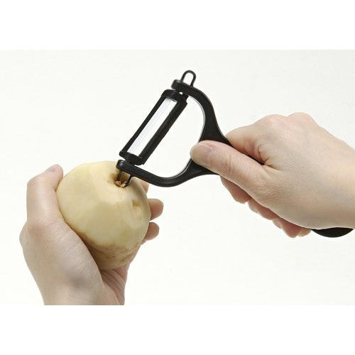 日本 KYOCERA 京瓷 陶瓷削皮刀 | 削皮器 斜角削皮刀 刨刀 黑色 CP-NA09