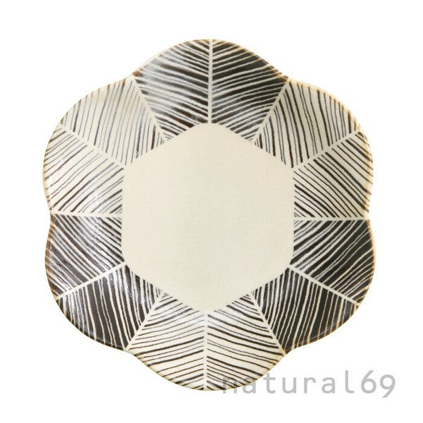 日本製 波佐見燒 natural69 粉引花型餐盤 | 陶瓷盤 餐盤 日式餐盤 淺盤