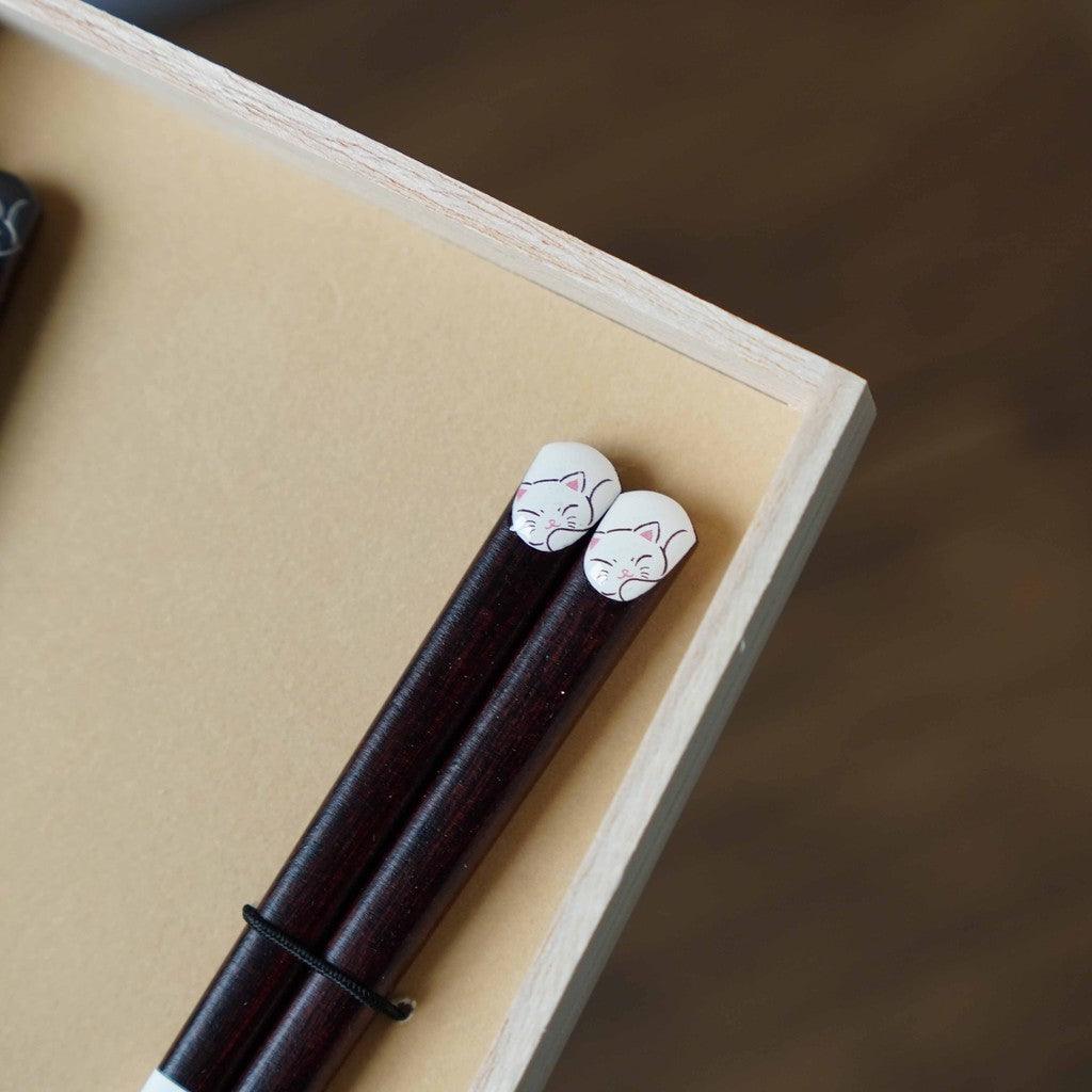 日本製 若狭塗 貓咪造型 對筷禮盒|對筷 筷架 筷子 - 富士通販