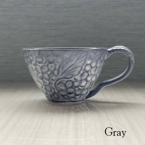 日本製 春櫻拿鐵杯盤 | 古典繡球花 咖啡杯碟 下午茶 小花浮雕 拍照道具