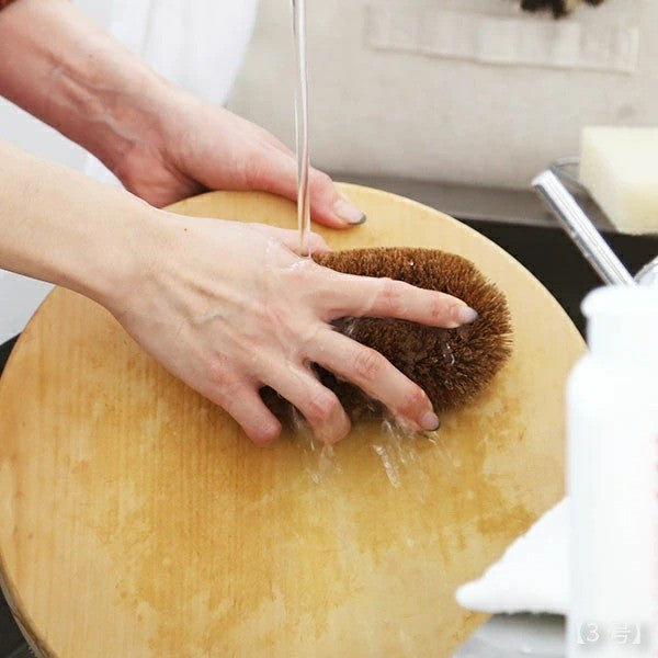 日本製 龜之子百年棕刷 | 不傷鍋具 天然菜瓜布 鐵鍋刷 硬毛刷 棕梠刷