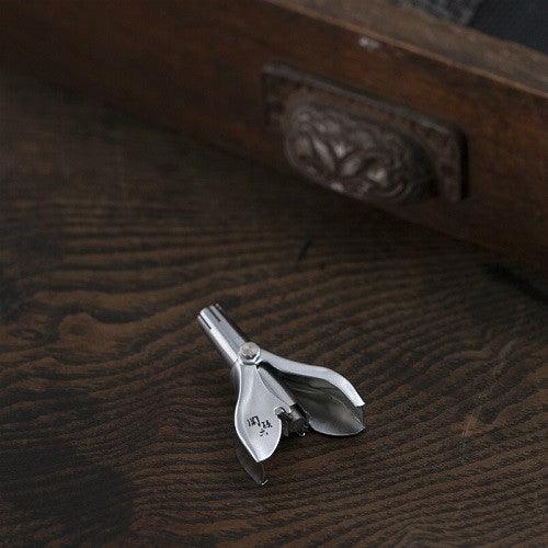 日本製 貝印 關孫六 手動旋轉鼻毛剪 HC-3513|附清潔刷 鼻毛修剪器