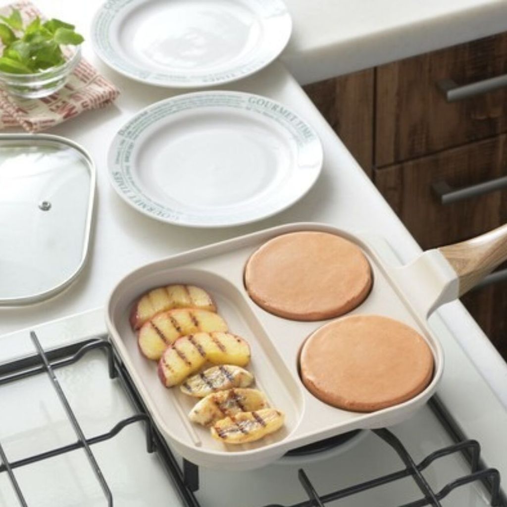 日本 吉川 鋁製木柄三格煎鍋 附透明鍋蓋 | 分隔煎鍋 不沾鍋 平底鍋 早餐鍋 快速備餐 煎蛋鍋 三合一