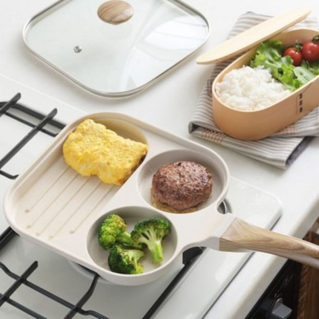 日本 吉川 鋁製木柄三格煎鍋 附透明鍋蓋 | 分隔煎鍋 不沾鍋 平底鍋 早餐鍋 快速備餐 煎蛋鍋 三合一