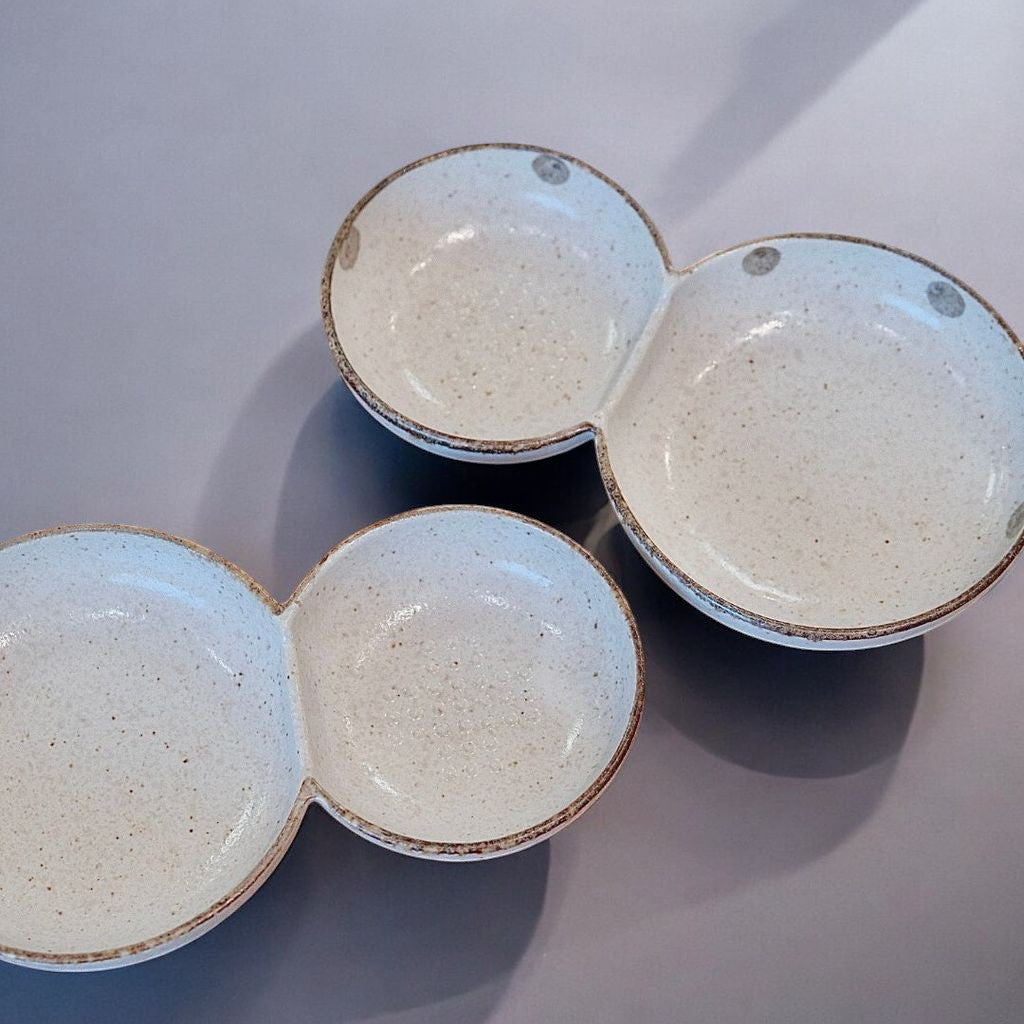 日本製 美濃燒 雪人白唐津分隔盤 | 陶瓷盤 小菜盤 日式小碟子 葫蘆 醬油碟 醬料器皿 拍照道具 沾醬