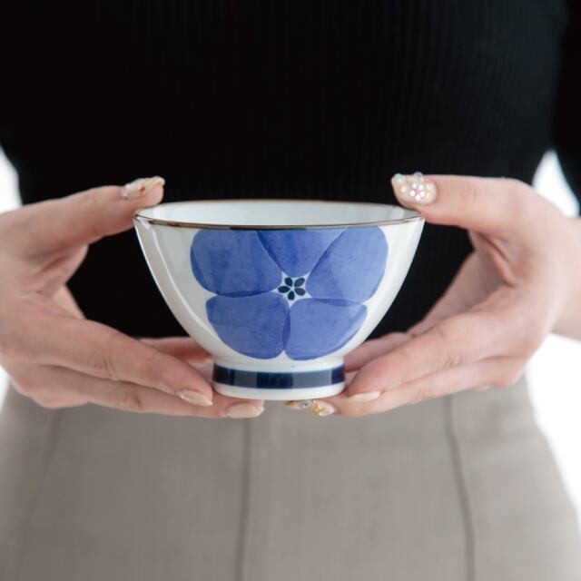 日本製 BISQUE 波佐見燒 花卉飯碗 三色 | 小碗 陶瓷碗 夫妻碗 對碗 家庭用碗