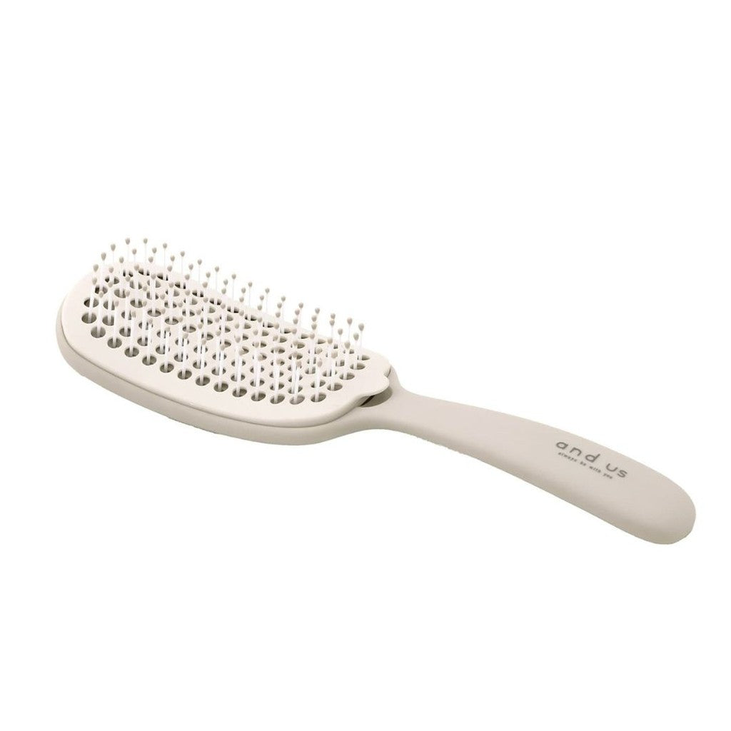 日本 3coins 防卡毛按摩梳 | 可拆式梳子 美髮梳 頭皮按摩梳 順髮梳 and us