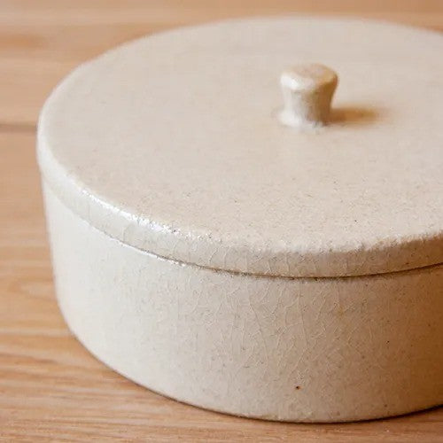 4th market 日本製 耐熱陶瓷煎鍋 附鍋蓋 | 可直火/烤箱 焗烤/蒸煮/煎烤料理 兩色