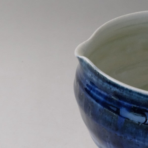 日本製 美濃燒 藍流釉片口抹茶碗 | 抹茶碗 手刷抹茶 抹茶拿鐵 釉色抹茶碗