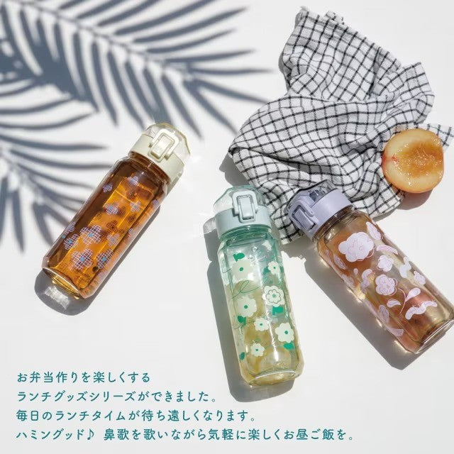 日本 BISQUE 透明可愛彩色花朵水壺520ml|可冷凍 冷水壺 彈蓋水壺 直飲水壺 透明水壺