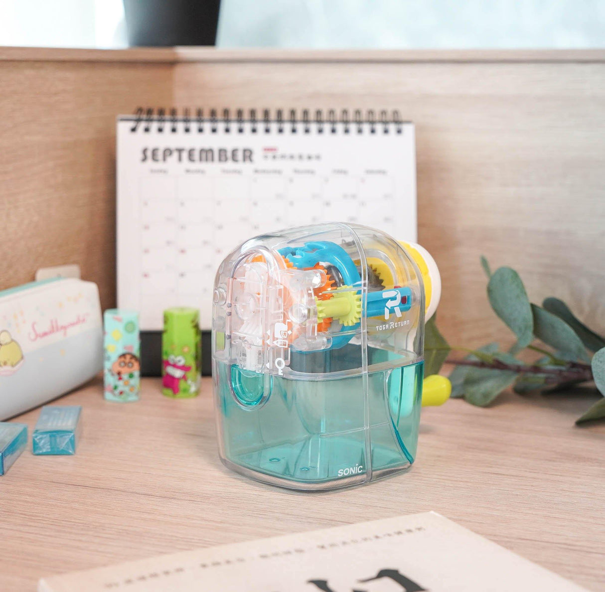 日本SONIC透明安全削鉛筆機|省筆芯削色鉛筆,加大集塵盒 - 富士通販