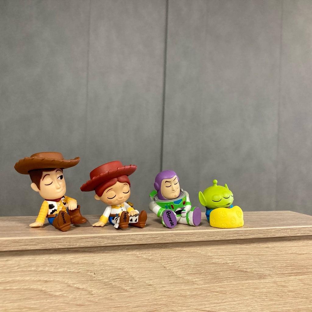 日本T-ARTS玩具總動員倚肩扭蛋|三眼怪、巴斯光年、翠絲、胡迪 - 富士通販