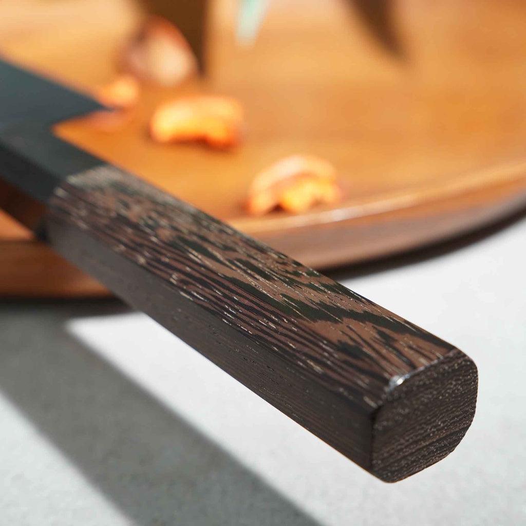 日本製 堺孝行|VG10 黑影 鎚目 鐵氟龍塗層 三德刀 日本刀 主廚刀 170mm 不沾黏 切肉 切菜 切水果 萬用廚刀 - 富士通販