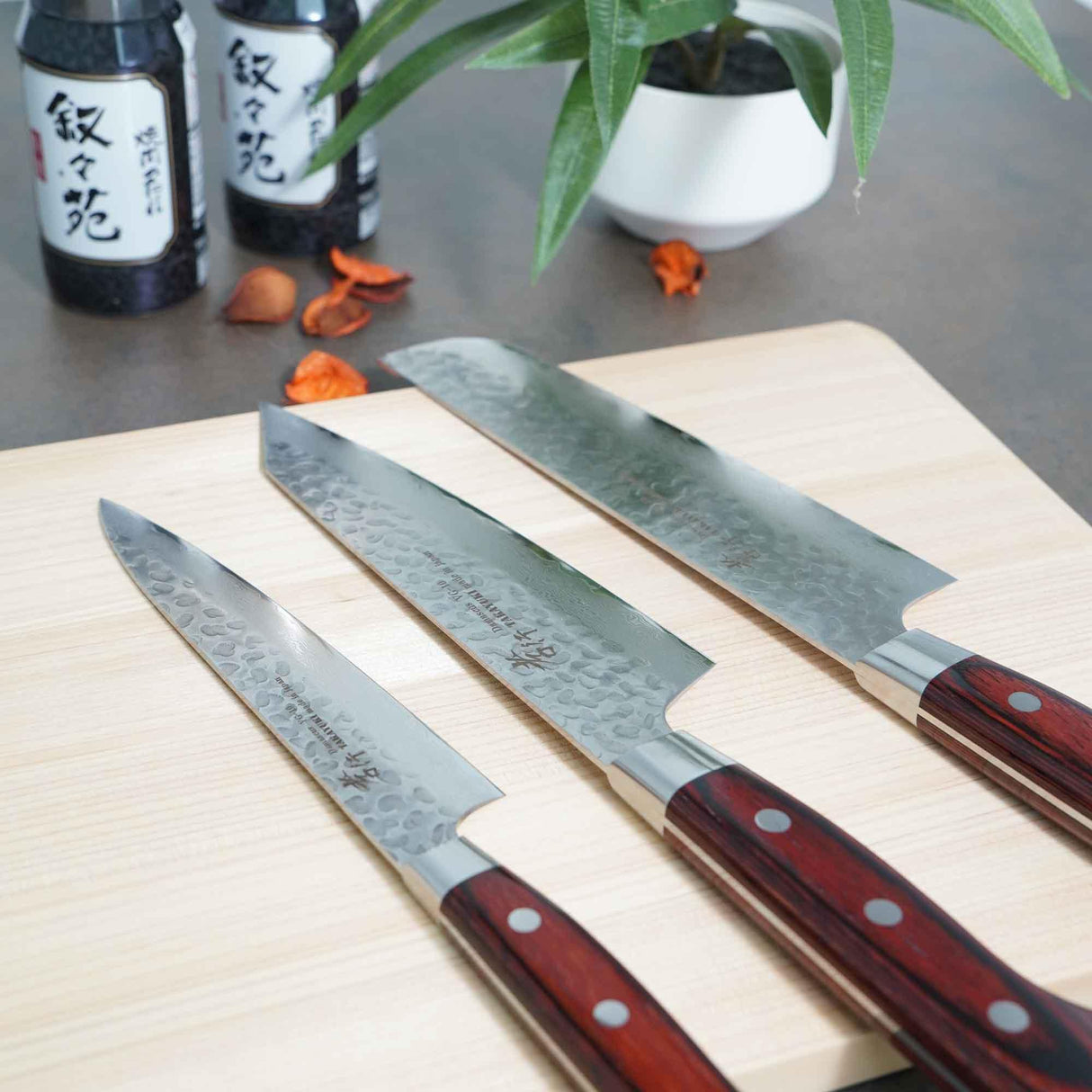 日本製 堺孝行|三德刀 日本刀 牛刀 菜切 主廚刀 黑影 銀河 VG10 鐵氟龍塗層 33層 鎚目 大馬士革紋 不沾黏 切菜 切肉 切水果 精緻 雕刻 菜刀 - 富士通販