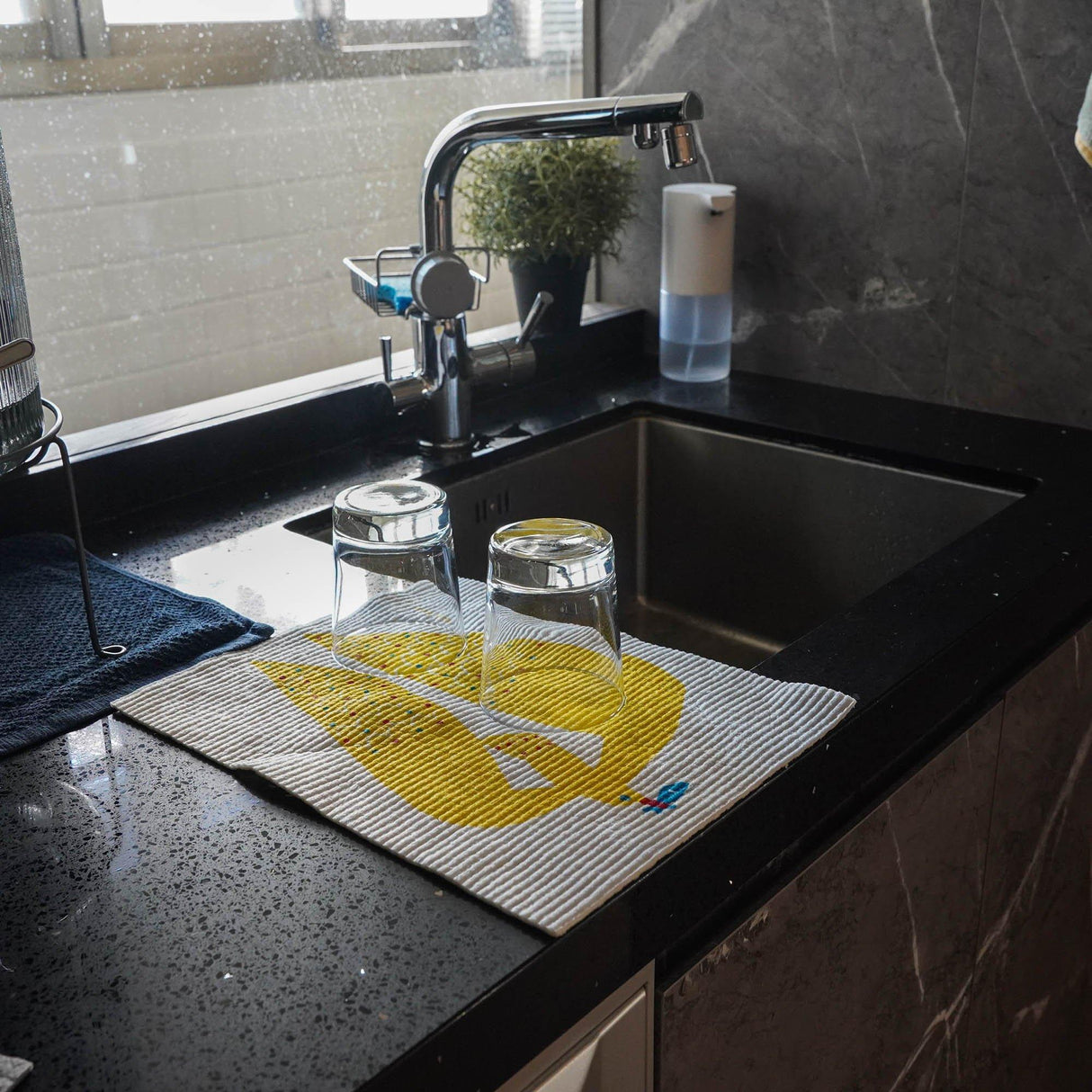 德國製造 動物圖案 纖維素吸水抹布 不掉棉絮 不留水痕|海鷗 熊 刺蝟 貓咪圖案 兩種尺寸 - 富士通販