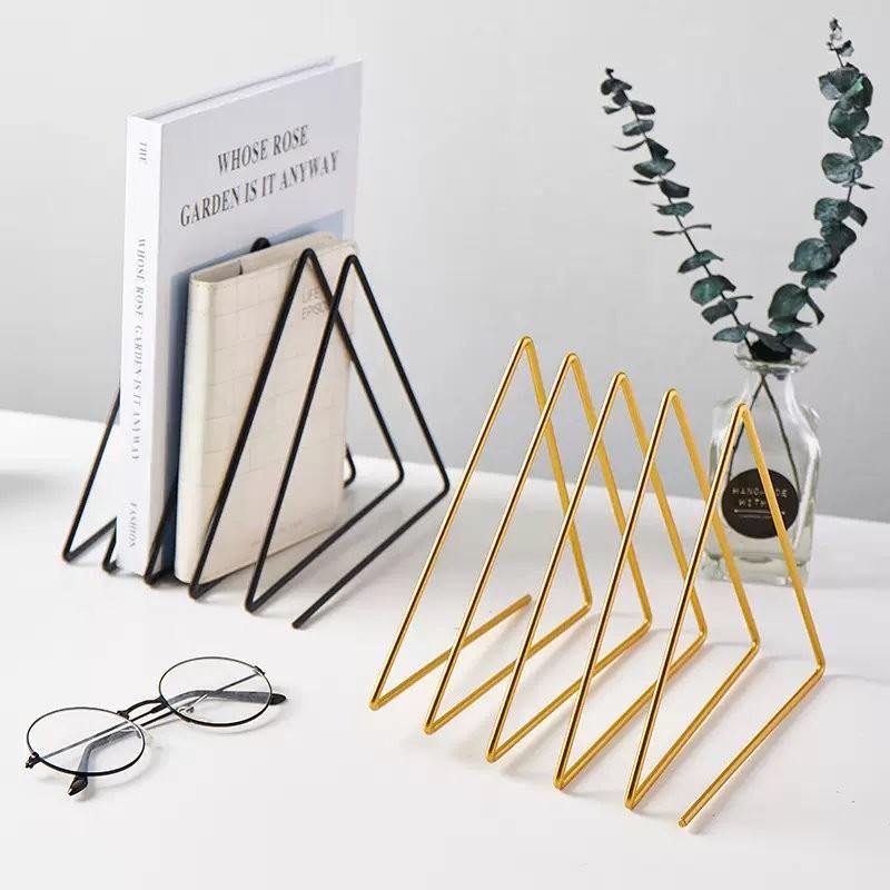 北歐輕奢簡約工業風鐵藝桌面書架|雜誌收納-兩色可選 - 富士通販