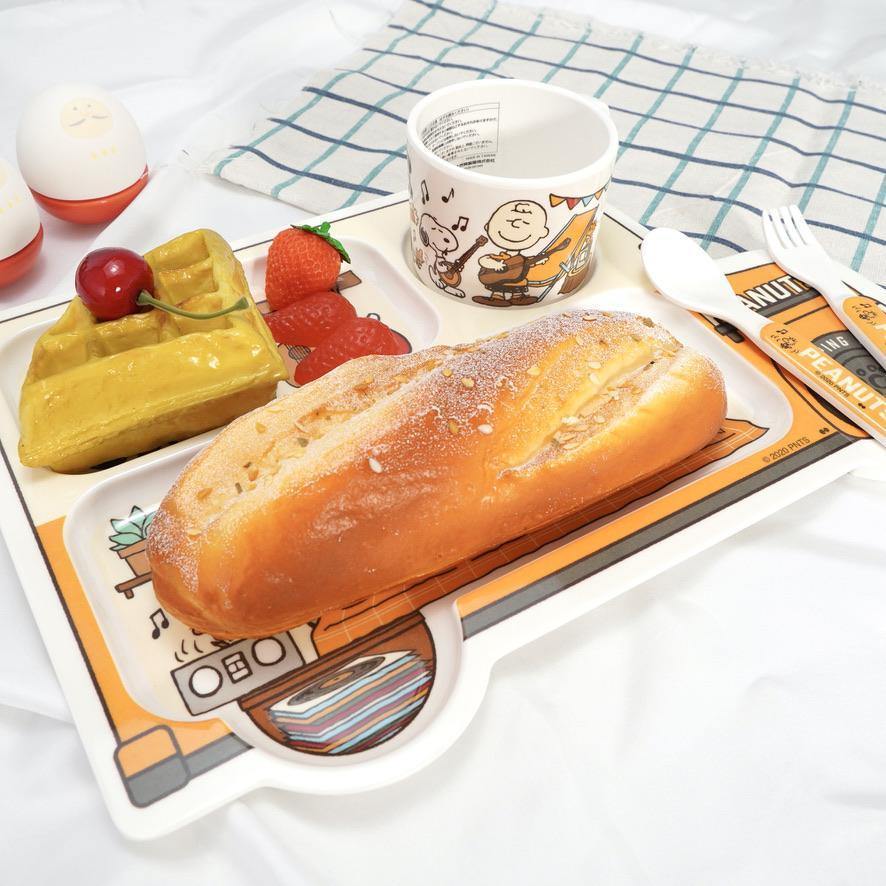 史努比巴士餐盤組|內含盤子、馬克杯、湯匙、叉子 - 富士通販