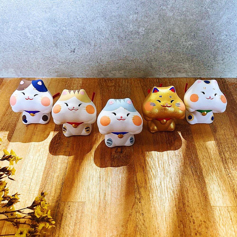 貓咪捧臉公仔|無釉陶瓷、辦公療癒、含算命書籤 - 富士通販