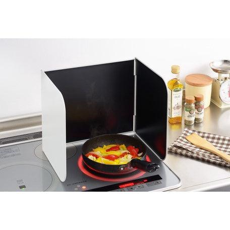 日本製 不鏽鋼爐火防油隔板|炒菜防濺油擋板 可折疊 易清潔 - 富士通販