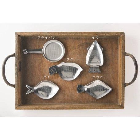 日本製造 大蒜生薑磨泥器 魚 烏賊 河豚 煎鍋造型|磨蒜泥 磨薑器 副食品磨泥器 - 富士通販